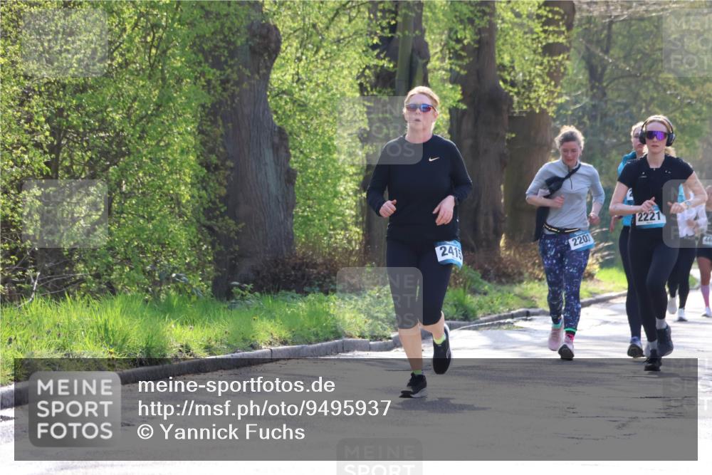 12.04.2026 - 45. Internationalen Wilhelmsburger Insellauf Yannick Fuchs http://msf.ph/oto/9495937 12.04.2026 10:51:50 Laufen 2415, 2203, 2221, 440 meine-sportfotos.de