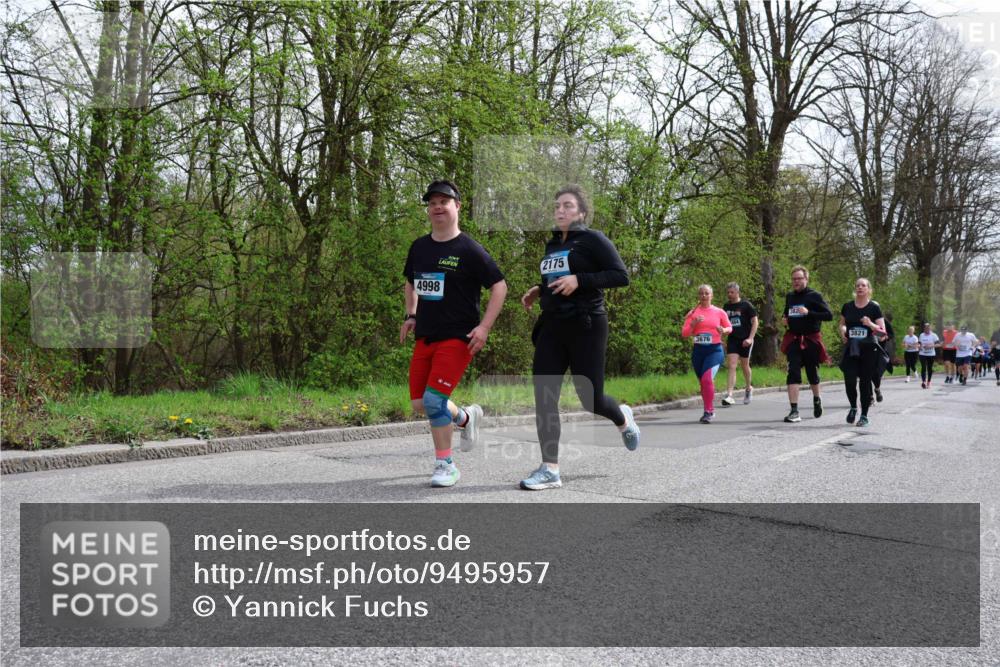 12.04.2026 - 45. Internationalen Wilhelmsburger Insellauf Yannick Fuchs http://msf.ph/oto/9495957 12.04.2026 13:06:55 Laufen 4998, 2175, 3676, 3821 meine-sportfotos.de