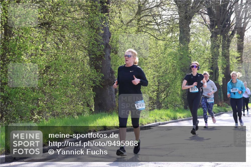 12.04.2026 - 45. Internationalen Wilhelmsburger Insellauf Yannick Fuchs http://msf.ph/oto/9495968 12.04.2026 10:51:55 Laufen 2415, 2221, 2203, 2225 meine-sportfotos.de