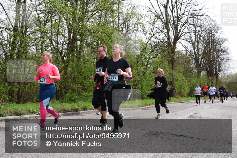 12.04.2026 - 45. Internationalen Wilhelmsburger Insellauf Yannick Fuchs http://msf.ph/oto/9495971 12.04.2026 13:06:58 Laufen 3676, 3822, 3821, 2224 meine-sportfotos.de