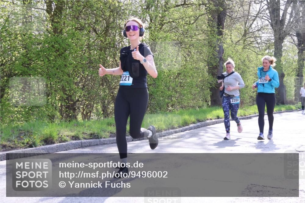 12.04.2026 - 45. Internationalen Wilhelmsburger Insellauf Yannick Fuchs http://msf.ph/oto/9496002 12.04.2026 10:51:59 Laufen 2221, 2203, 2225 meine-sportfotos.de