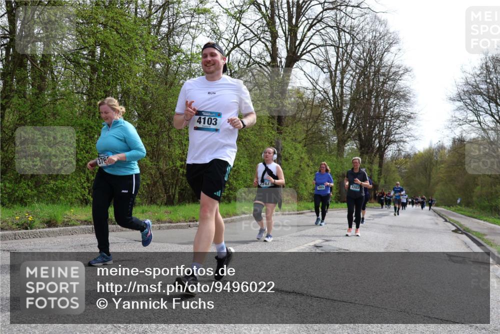 12.04.2026 - 45. Internationalen Wilhelmsburger Insellauf Yannick Fuchs http://msf.ph/oto/9496022 12.04.2026 13:07:06 Laufen 3767, 4103, 2247, 3203 meine-sportfotos.de