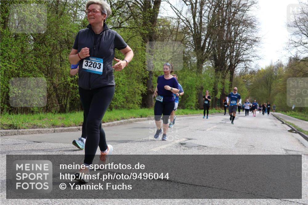 12.04.2026 - 45. Internationalen Wilhelmsburger Insellauf Yannick Fuchs http://msf.ph/oto/9496044 12.04.2026 13:07:09 Laufen 4, 3203, 5342, 5019 meine-sportfotos.de
