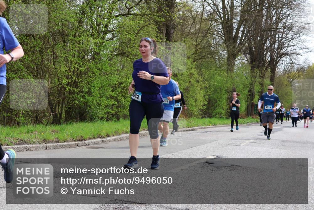 12.04.2026 - 45. Internationalen Wilhelmsburger Insellauf Yannick Fuchs http://msf.ph/oto/9496050 12.04.2026 13:07:09 Laufen 5342, 33, 2002, 2333, 5019 meine-sportfotos.de