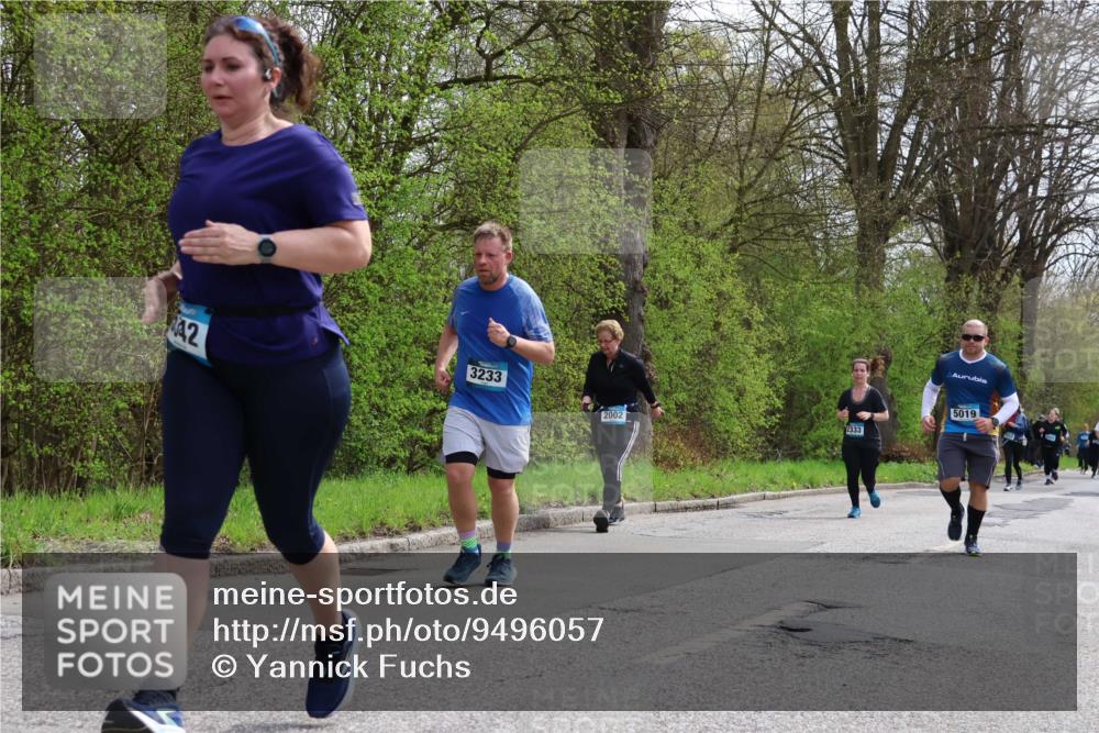 12.04.2026 - 45. Internationalen Wilhelmsburger Insellauf Yannick Fuchs http://msf.ph/oto/9496057 12.04.2026 13:07:10 Laufen 42, 3233, 2002, 2333, 5019 meine-sportfotos.de