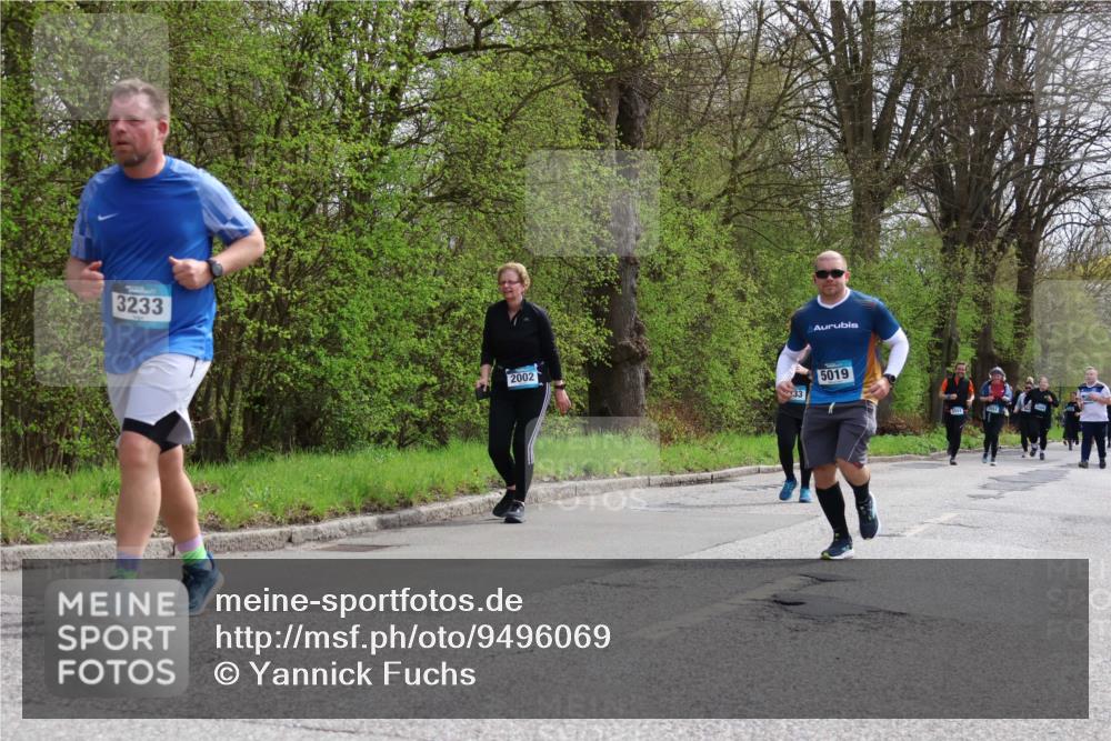 12.04.2026 - 45. Internationalen Wilhelmsburger Insellauf Yannick Fuchs http://msf.ph/oto/9496069 12.04.2026 13:07:11 Laufen 3233, 2002, 5019 meine-sportfotos.de