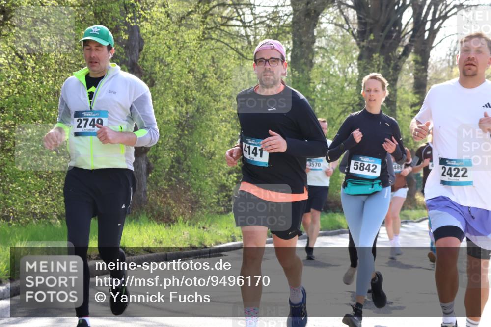 12.04.2026 - 45. Internationalen Wilhelmsburger Insellauf Yannick Fuchs http://msf.ph/oto/9496170 12.04.2026 10:52:17 Laufen 2749, 4141, 3570, 5842, 489, 2422 meine-sportfotos.de