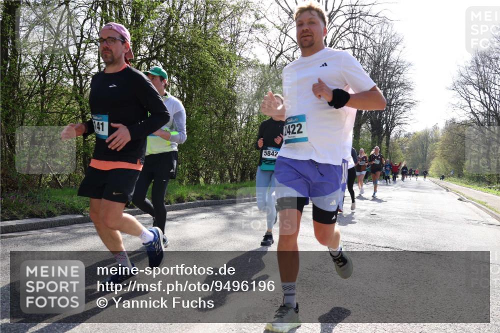 12.04.2026 - 45. Internationalen Wilhelmsburger Insellauf Yannick Fuchs http://msf.ph/oto/9496196 12.04.2026 10:52:19 Laufen 141, 5842, 2422 meine-sportfotos.de