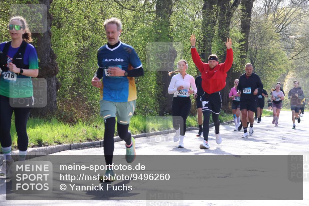 12.04.2026 - 45. Internationalen Wilhelmsburger Insellauf Yannick Fuchs http://msf.ph/oto/9496260 12.04.2026 10:52:25 Laufen 516, 2862, 4870, 2193, 3743 meine-sportfotos.de