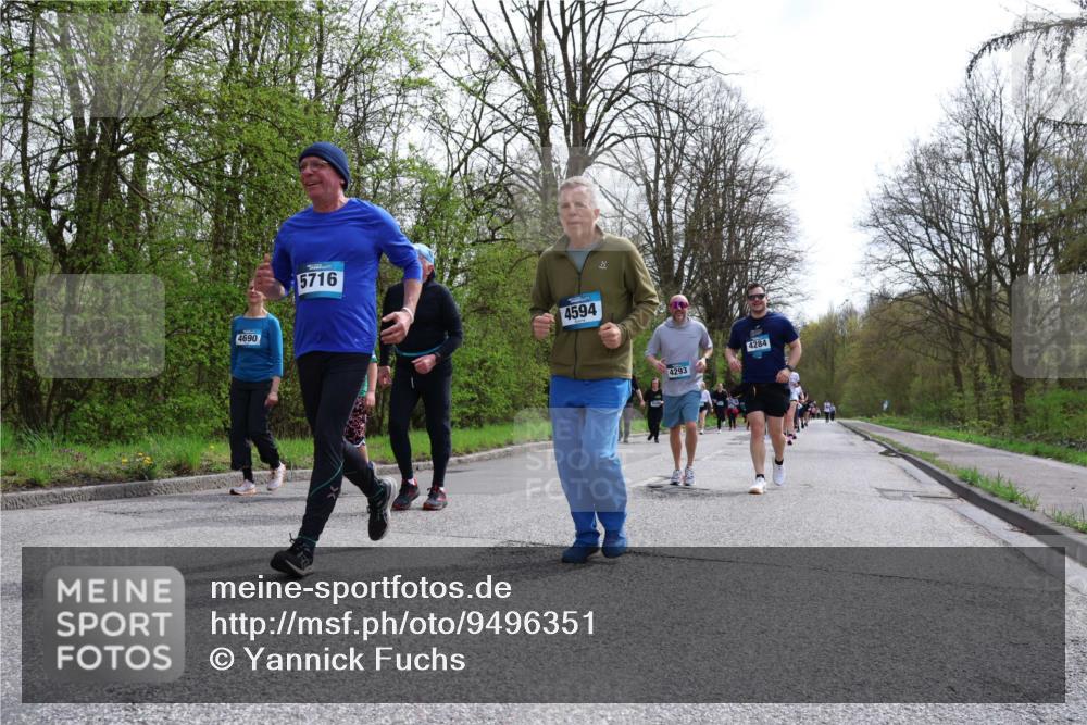 12.04.2026 - 45. Internationalen Wilhelmsburger Insellauf Yannick Fuchs http://msf.ph/oto/9496351 12.04.2026 13:07:46 Laufen 4690, 5716, 4594, 4293, 4284 meine-sportfotos.de