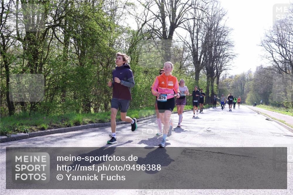 12.04.2026 - 45. Internationalen Wilhelmsburger Insellauf Yannick Fuchs http://msf.ph/oto/9496388 12.04.2026 10:52:38 Laufen 3679, 743 meine-sportfotos.de