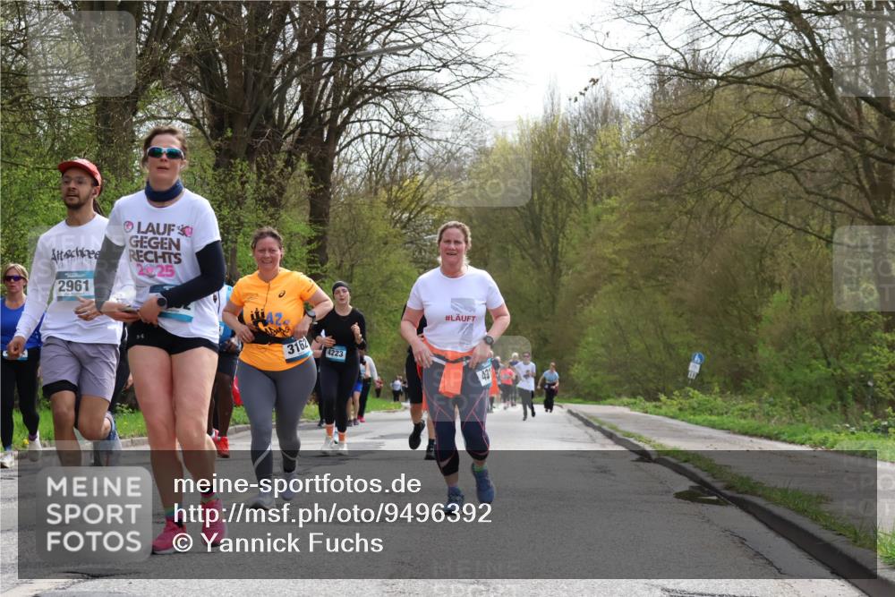 12.04.2026 - 45. Internationalen Wilhelmsburger Insellauf Yannick Fuchs http://msf.ph/oto/9496392 12.04.2026 13:07:50 Laufen 2961, 2025, 3162, 4223, 43 meine-sportfotos.de