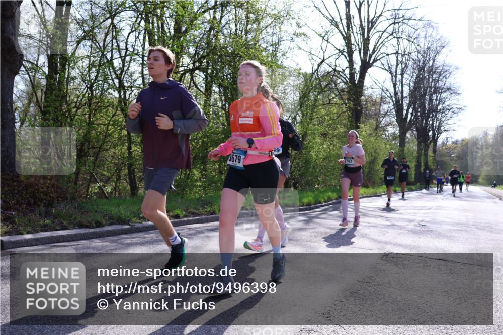 12.04.2026 - 45. Internationalen Wilhelmsburger Insellauf Yannick Fuchs http://msf.ph/oto/9496398 12.04.2026 10:52:39 Laufen 3679, 6, 3743 meine-sportfotos.de