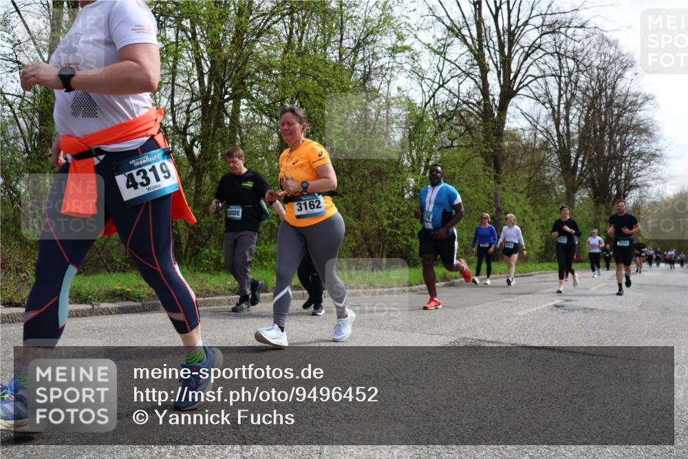 12.04.2026 - 45. Internationalen Wilhelmsburger Insellauf Yannick Fuchs http://msf.ph/oto/9496452 12.04.2026 13:07:55 Laufen 45, 4319, 3162, 76, 4224 meine-sportfotos.de