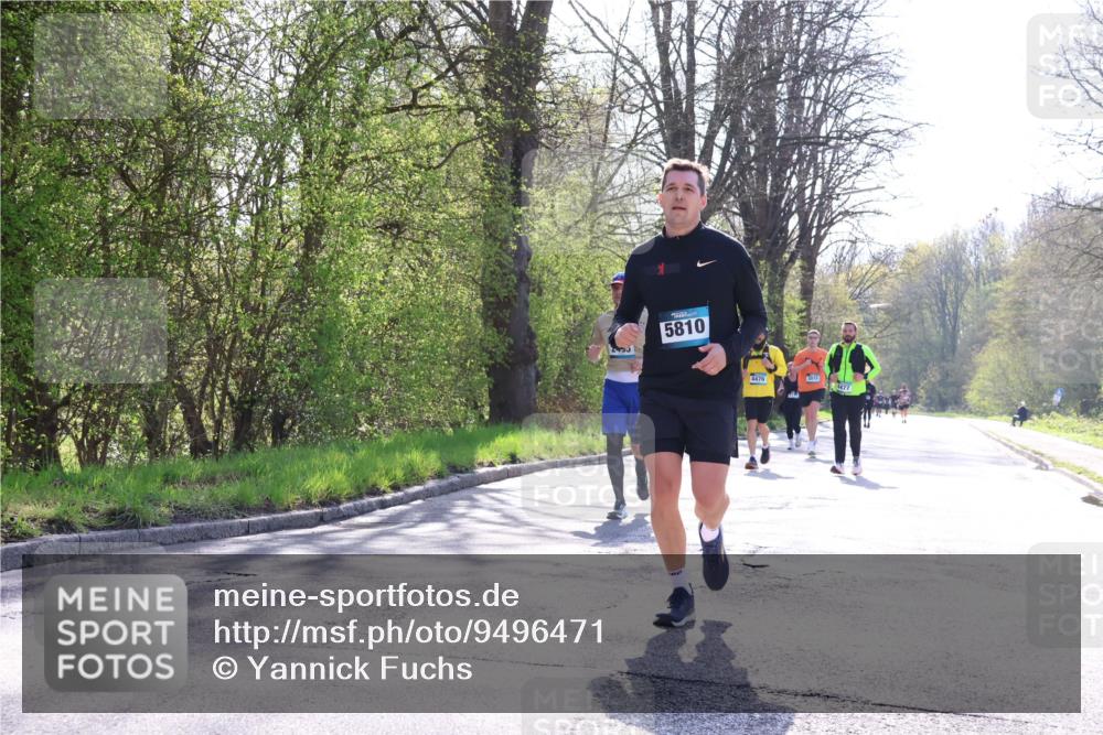 12.04.2026 - 45. Internationalen Wilhelmsburger Insellauf Yannick Fuchs http://msf.ph/oto/9496471 12.04.2026 10:52:46 Laufen 5810, 4476, 3015, 477 meine-sportfotos.de