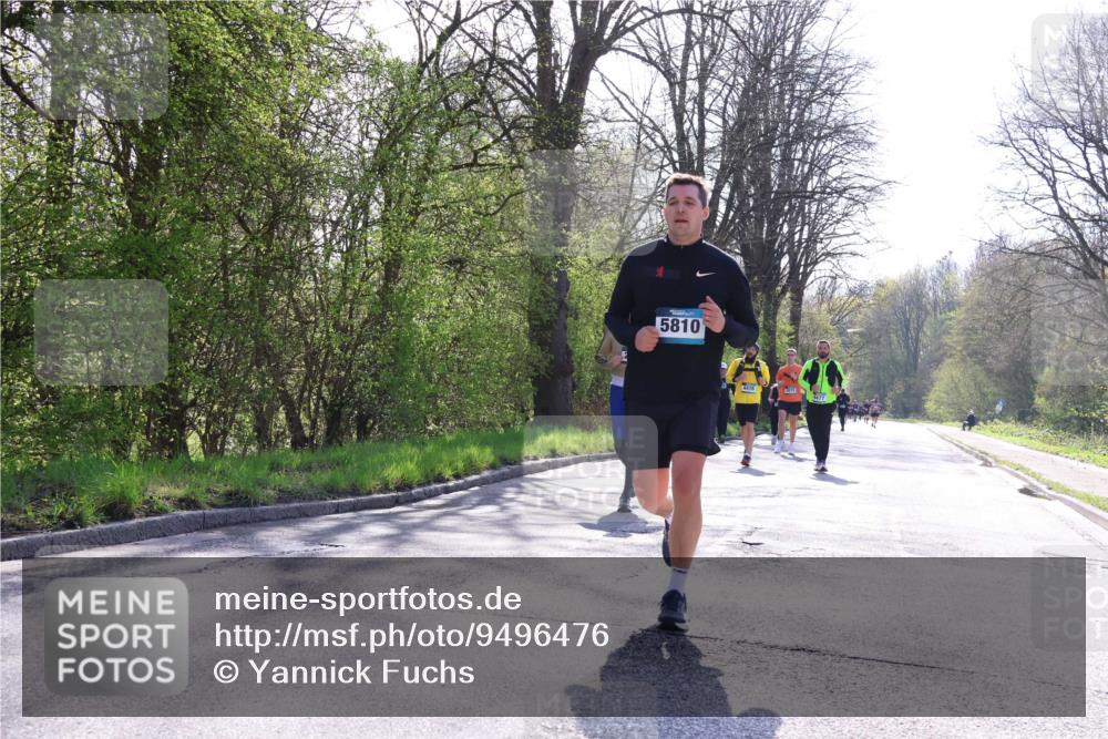 12.04.2026 - 45. Internationalen Wilhelmsburger Insellauf Yannick Fuchs http://msf.ph/oto/9496476 12.04.2026 10:52:47 Laufen 5810, 4476, 3815 meine-sportfotos.de