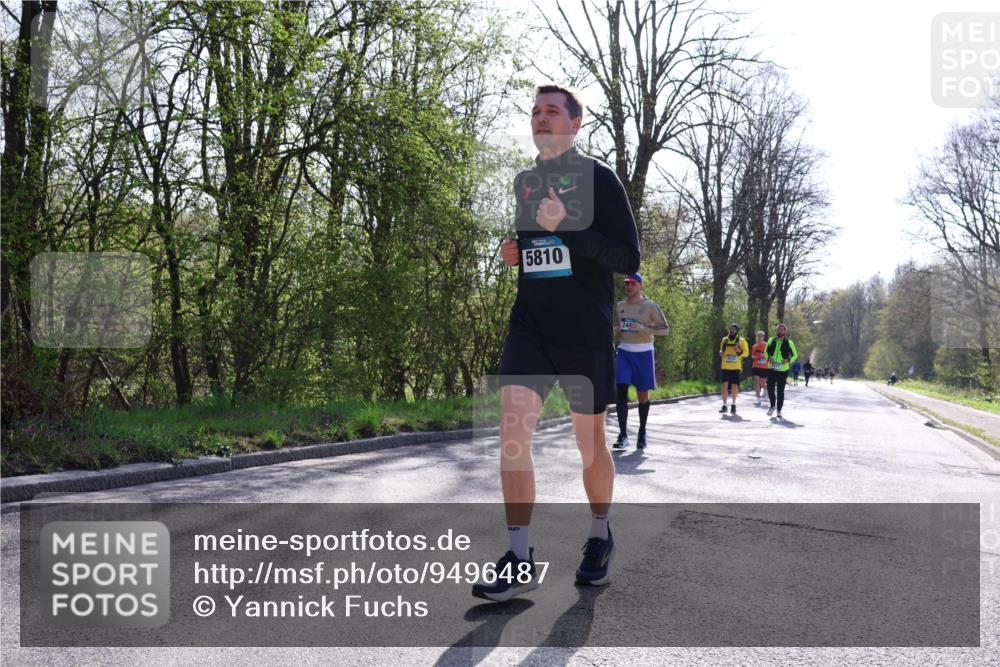 12.04.2026 - 45. Internationalen Wilhelmsburger Insellauf Yannick Fuchs http://msf.ph/oto/9496487 12.04.2026 10:52:48 Laufen 5810 meine-sportfotos.de
