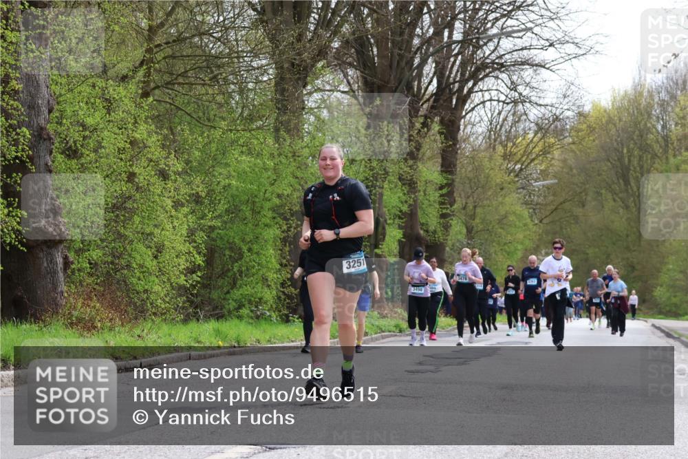 12.04.2026 - 45. Internationalen Wilhelmsburger Insellauf Yannick Fuchs http://msf.ph/oto/9496515 12.04.2026 13:08:01 Laufen 3251, 3498, 3478, 914, 4362 meine-sportfotos.de