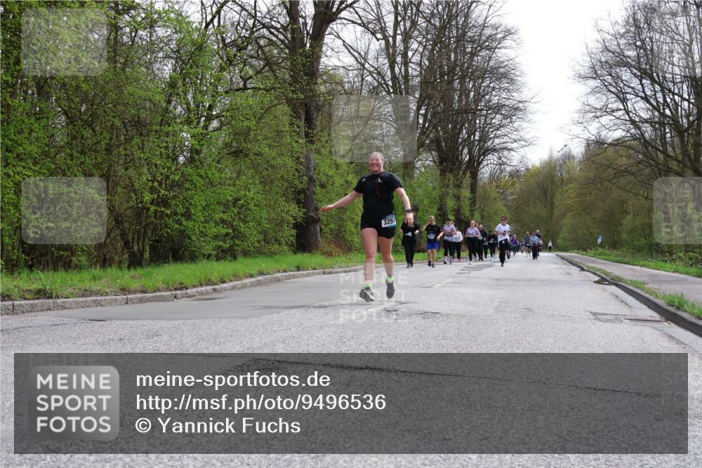 12.04.2026 - 45. Internationalen Wilhelmsburger Insellauf Yannick Fuchs http://msf.ph/oto/9496536 12.04.2026 13:08:03 Laufen 3251 meine-sportfotos.de
