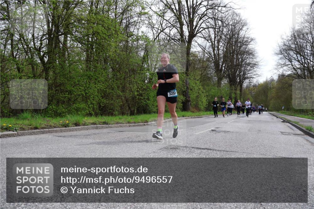12.04.2026 - 45. Internationalen Wilhelmsburger Insellauf Yannick Fuchs http://msf.ph/oto/9496557 12.04.2026 13:08:04 Laufen 3251 meine-sportfotos.de