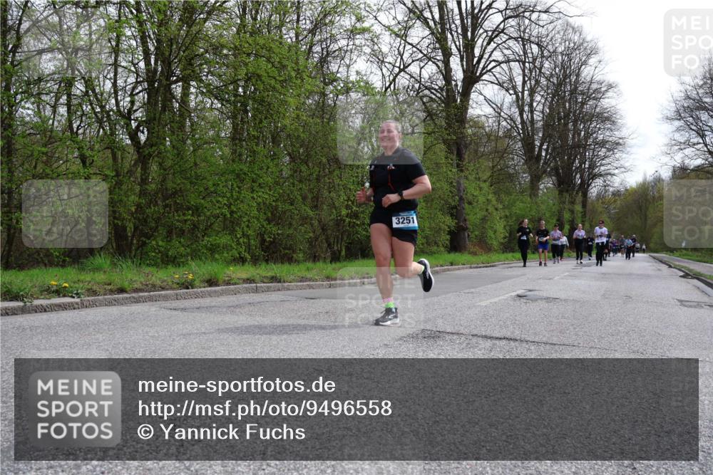 12.04.2026 - 45. Internationalen Wilhelmsburger Insellauf Yannick Fuchs http://msf.ph/oto/9496558 12.04.2026 13:08:05 Laufen 3251 meine-sportfotos.de