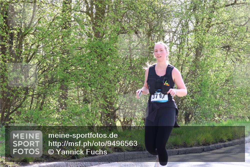 12.04.2026 - 45. Internationalen Wilhelmsburger Insellauf Yannick Fuchs http://msf.ph/oto/9496563 12.04.2026 10:52:55 Laufen 3717 meine-sportfotos.de