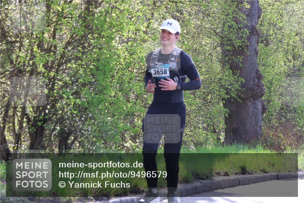 12.04.2026 - 45. Internationalen Wilhelmsburger Insellauf Yannick Fuchs http://msf.ph/oto/9496579 12.04.2026 10:52:59 Laufen 3658 meine-sportfotos.de