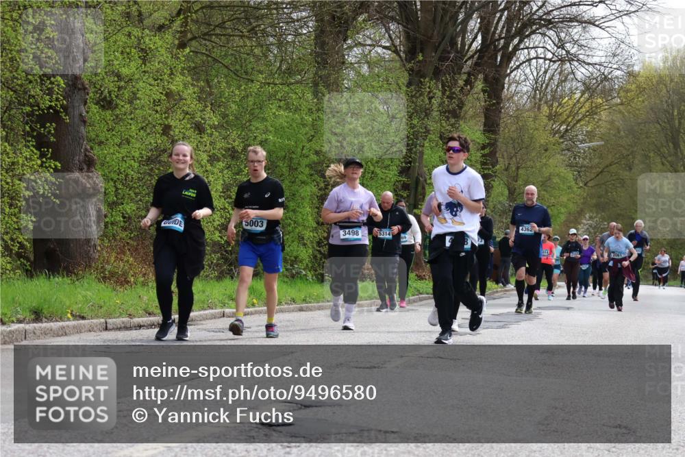 12.04.2026 - 45. Internationalen Wilhelmsburger Insellauf Yannick Fuchs http://msf.ph/oto/9496580 12.04.2026 13:08:07 Laufen 5003, 3498, 5314, 4362, 014, 2150 meine-sportfotos.de