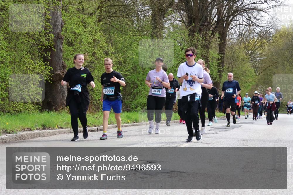 12.04.2026 - 45. Internationalen Wilhelmsburger Insellauf Yannick Fuchs http://msf.ph/oto/9496593 12.04.2026 13:08:08 Laufen 5003, 3498, 5314, 473, 4362, 14 meine-sportfotos.de