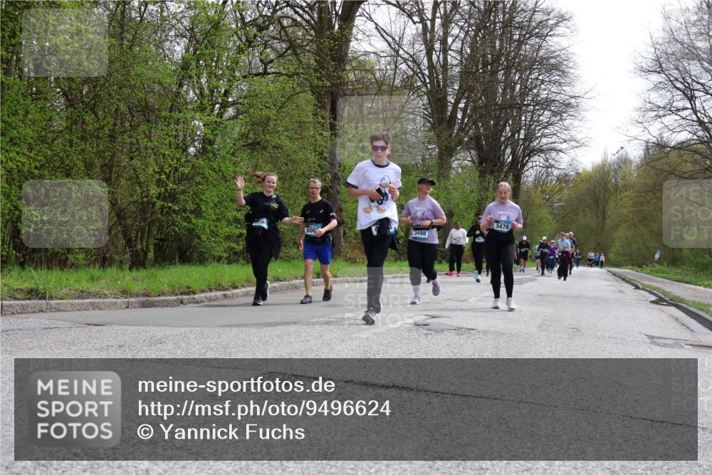 12.04.2026 - 45. Internationalen Wilhelmsburger Insellauf Yannick Fuchs http://msf.ph/oto/9496624 12.04.2026 13:08:11 Laufen 500, 3498, 2473, 3478 meine-sportfotos.de