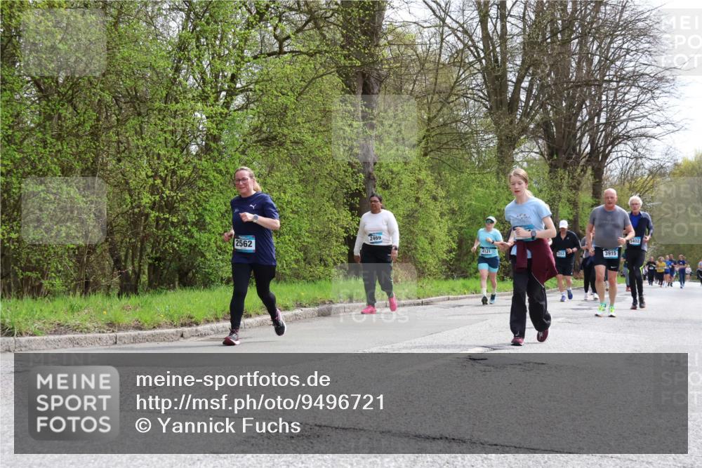 12.04.2026 - 45. Internationalen Wilhelmsburger Insellauf Yannick Fuchs http://msf.ph/oto/9496721 12.04.2026 13:08:20 Laufen 2469, 2562, 4121, 3915, 3402 meine-sportfotos.de