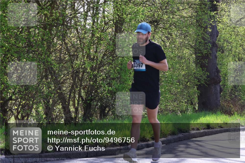 12.04.2026 - 45. Internationalen Wilhelmsburger Insellauf Yannick Fuchs http://msf.ph/oto/9496756 12.04.2026 10:53:22 Laufen 3397 meine-sportfotos.de