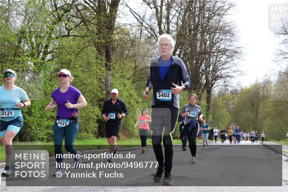 12.04.2026 - 45. Internationalen Wilhelmsburger Insellauf Yannick Fuchs http://msf.ph/oto/9496777 12.04.2026 13:08:25 Laufen 4121, 2431, 3353, 40, 3402, 3109 meine-sportfotos.de