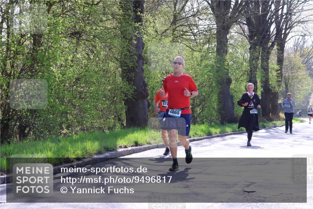 12.04.2026 - 45. Internationalen Wilhelmsburger Insellauf Yannick Fuchs http://msf.ph/oto/9496817 12.04.2026 10:53:30 Laufen 572, 2800, 4865 meine-sportfotos.de