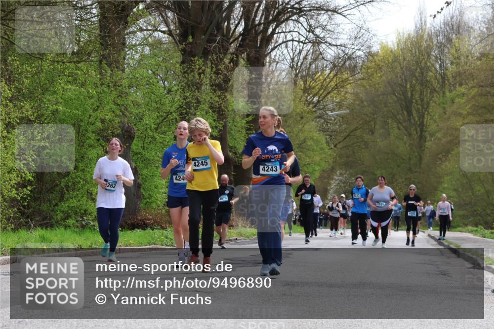 12.04.2026 - 45. Internationalen Wilhelmsburger Insellauf Yannick Fuchs http://msf.ph/oto/9496890 12.04.2026 13:08:37 Laufen 262, 424, 4245, 4073, 4243, 3581, 5223, 2101, 4593 meine-sportfotos.de