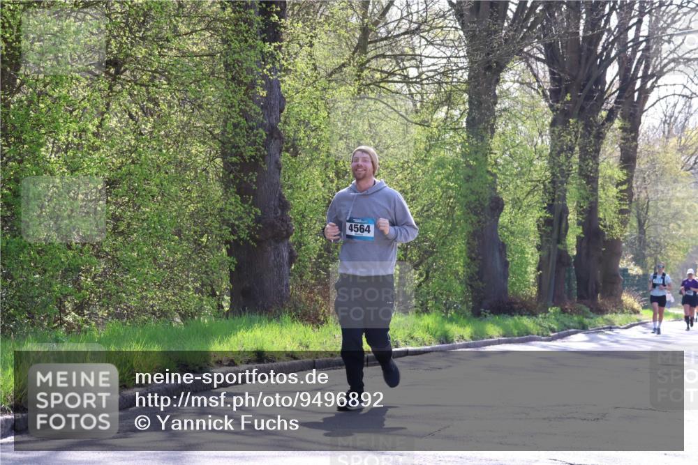 12.04.2026 - 45. Internationalen Wilhelmsburger Insellauf Yannick Fuchs http://msf.ph/oto/9496892 12.04.2026 10:53:38 Laufen 4564 meine-sportfotos.de