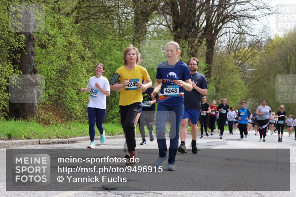 12.04.2026 - 45. Internationalen Wilhelmsburger Insellauf Yannick Fuchs http://msf.ph/oto/9496915 12.04.2026 13:08:39 Laufen 5262, 4245, 4243, 5552, 3581, 3874, 5223, 4557, 2101, 4593 meine-sportfotos.de