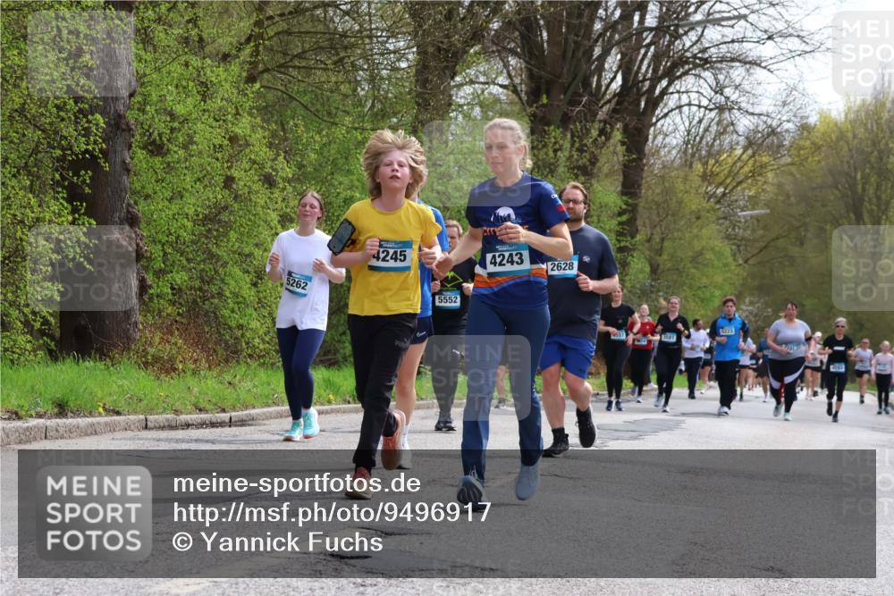 12.04.2026 - 45. Internationalen Wilhelmsburger Insellauf Yannick Fuchs http://msf.ph/oto/9496917 12.04.2026 13:08:39 Laufen 5262, 4245, 4243, 5552, 2628, 5223, 557, 3581, 4593 meine-sportfotos.de
