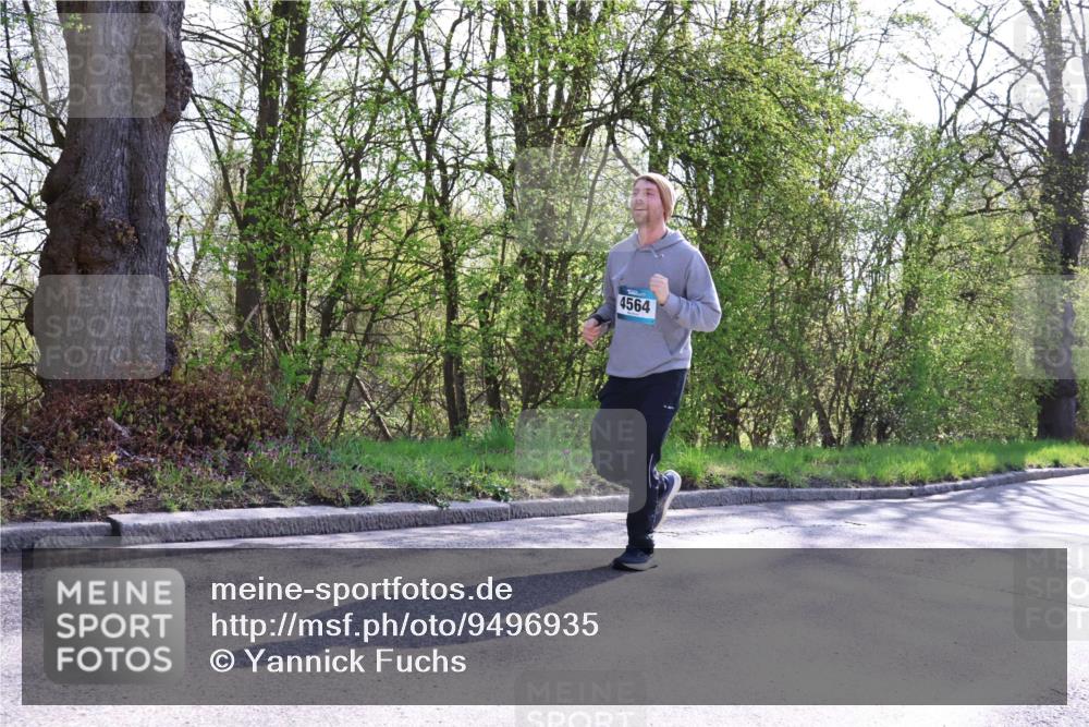 12.04.2026 - 45. Internationalen Wilhelmsburger Insellauf Yannick Fuchs http://msf.ph/oto/9496935 12.04.2026 10:53:42 Laufen 4564 meine-sportfotos.de