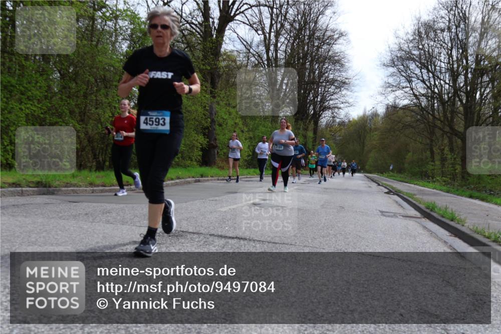 12.04.2026 - 45. Internationalen Wilhelmsburger Insellauf Yannick Fuchs http://msf.ph/oto/9497084 12.04.2026 13:08:54 Laufen 3814, 4593, 2101 meine-sportfotos.de