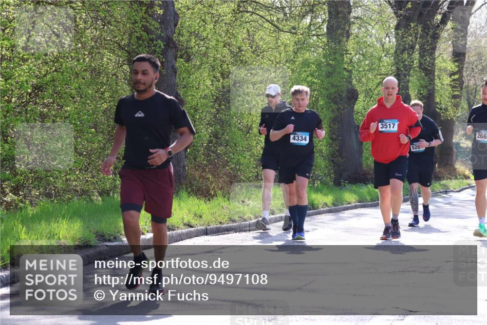 12.04.2026 - 45. Internationalen Wilhelmsburger Insellauf Yannick Fuchs http://msf.ph/oto/9497108 12.04.2026 10:54:05 Laufen 4334, 3517, 528, 266 meine-sportfotos.de