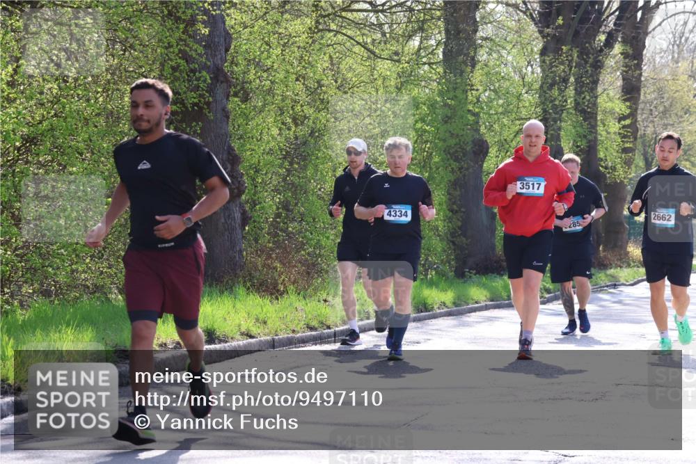 12.04.2026 - 45. Internationalen Wilhelmsburger Insellauf Yannick Fuchs http://msf.ph/oto/9497110 12.04.2026 10:54:05 Laufen 4334, 3517, 285, 0000 meine-sportfotos.de