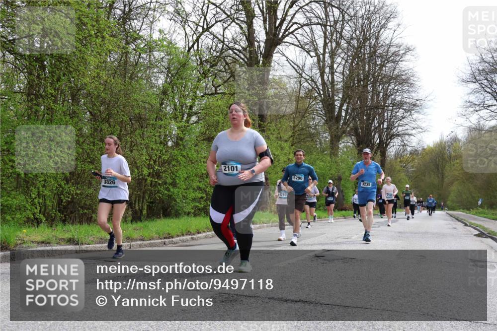 12.04.2026 - 45. Internationalen Wilhelmsburger Insellauf Yannick Fuchs http://msf.ph/oto/9497118 12.04.2026 13:08:58 Laufen 3826, 2101, 5290, 4210, 4047, 3235 meine-sportfotos.de