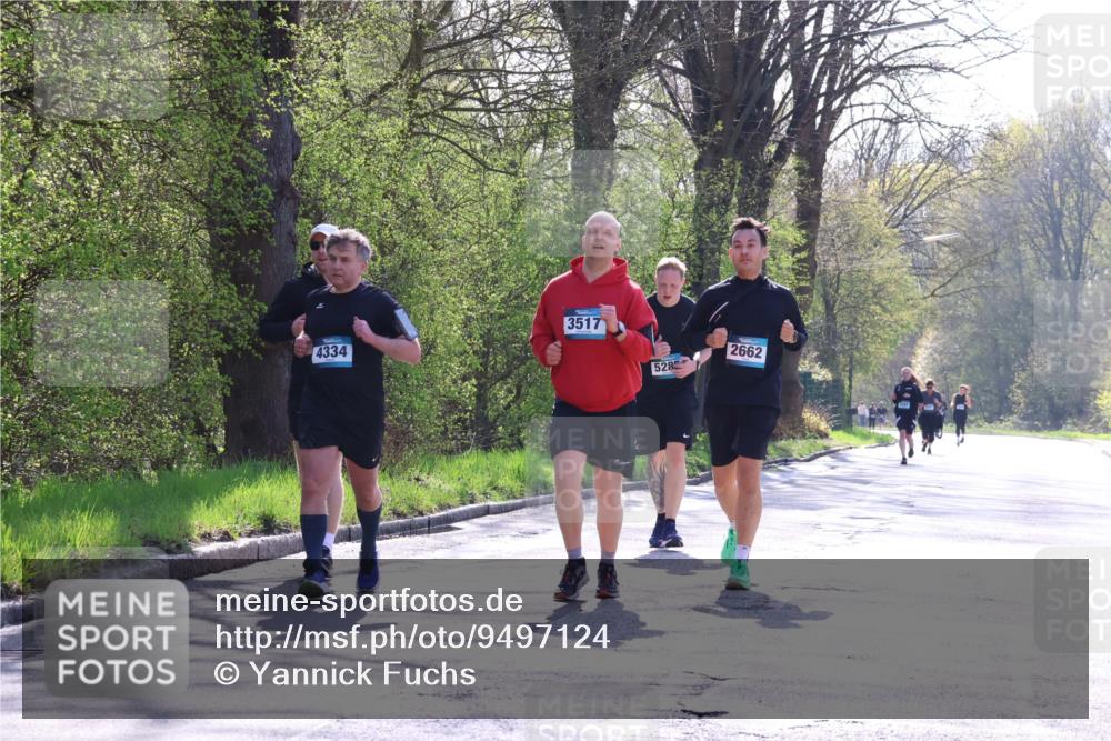 12.04.2026 - 45. Internationalen Wilhelmsburger Insellauf Yannick Fuchs http://msf.ph/oto/9497124 12.04.2026 10:54:07 Laufen 4334, 3517, 528, 0000 meine-sportfotos.de