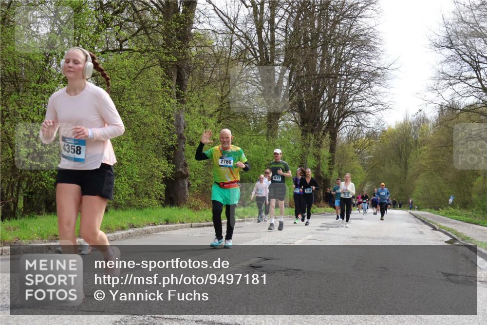 12.04.2026 - 45. Internationalen Wilhelmsburger Insellauf Yannick Fuchs http://msf.ph/oto/9497181 12.04.2026 13:09:04 Laufen 4358, 2766, 5122, 3872, 471, 4442, 4443 meine-sportfotos.de