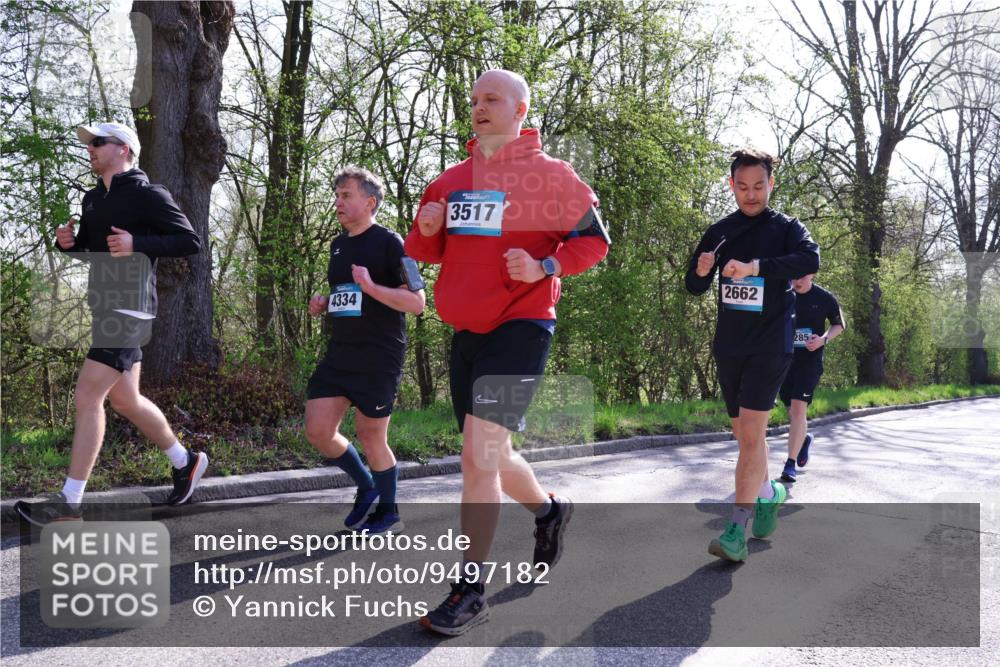 12.04.2026 - 45. Internationalen Wilhelmsburger Insellauf Yannick Fuchs http://msf.ph/oto/9497182 12.04.2026 10:54:12 Laufen 4334, 3517, 0000, 285 meine-sportfotos.de