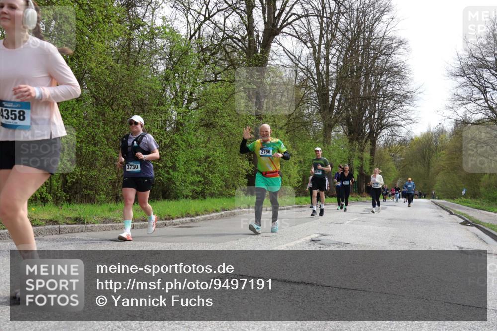 12.04.2026 - 45. Internationalen Wilhelmsburger Insellauf Yannick Fuchs http://msf.ph/oto/9497191 12.04.2026 13:09:04 Laufen 4358, 2766, 3730, 3872, 4442 meine-sportfotos.de