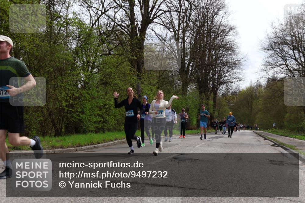 12.04.2026 - 45. Internationalen Wilhelmsburger Insellauf Yannick Fuchs http://msf.ph/oto/9497232 12.04.2026 13:09:09 Laufen 372, 4442, 471, 443, 341 meine-sportfotos.de