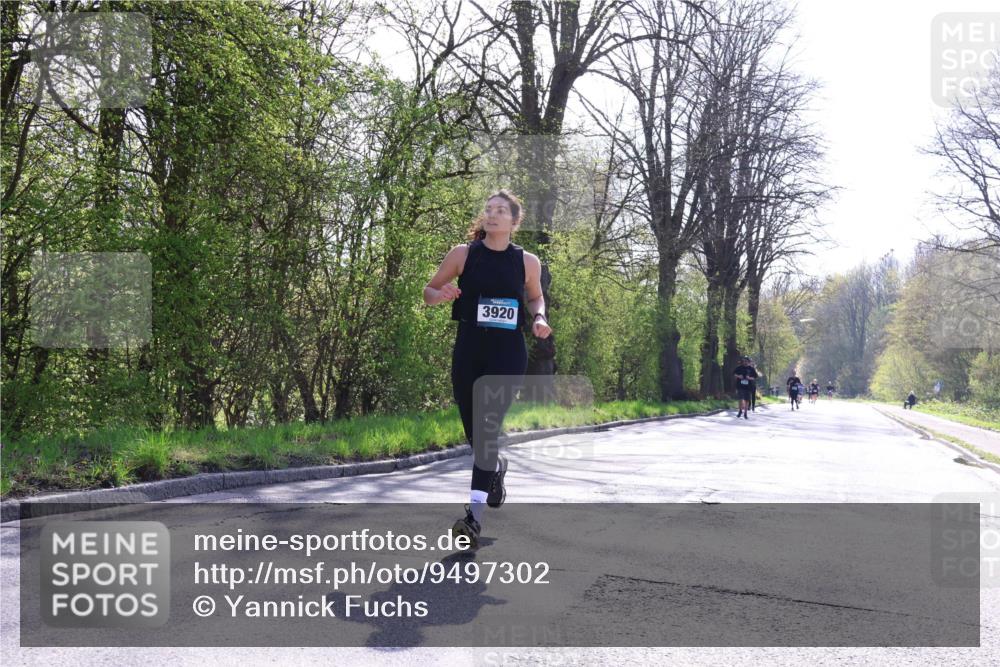 12.04.2026 - 45. Internationalen Wilhelmsburger Insellauf Yannick Fuchs http://msf.ph/oto/9497302 12.04.2026 10:54:32 Laufen 3920 meine-sportfotos.de