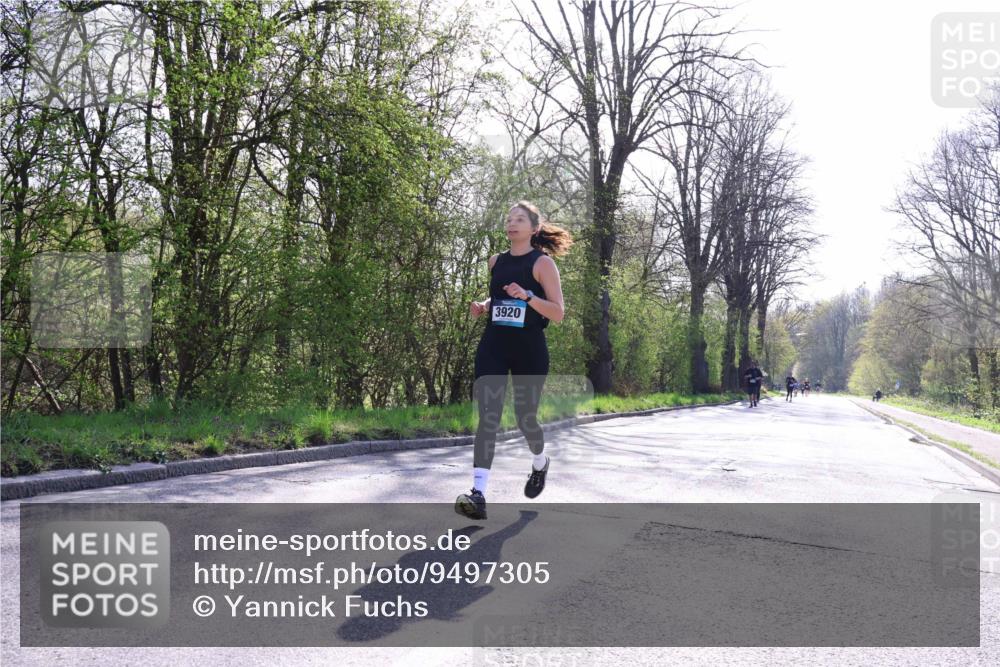 12.04.2026 - 45. Internationalen Wilhelmsburger Insellauf Yannick Fuchs http://msf.ph/oto/9497305 12.04.2026 10:54:32 Laufen 3920 meine-sportfotos.de